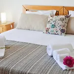 Alloggio per agriturismo Monte Da Ribeira *