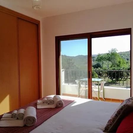 مزرعة للإقامة Monte Da Ribeira